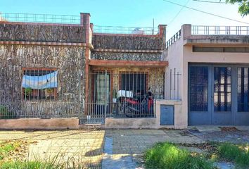 Casa en  Villa Luzuriaga, La Matanza