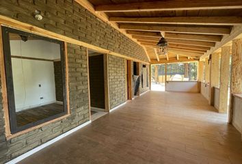 Casa en  Carretera A San Mateo Acatitlán 20-20, Avándaro, Valle De Bravo, México, 51200, Mex