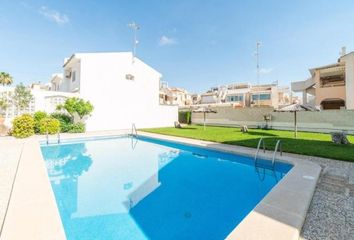 Chalet en  Distrito 3 - Playas - La Mata, Torrevieja