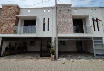 Casa en  Cacalomacán, Toluca