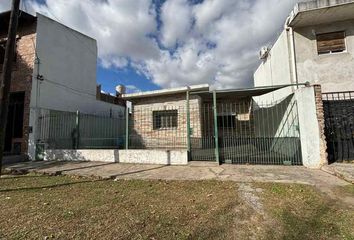 Casa en  Calle Ismael Moreno 622, Avellaneda, Provincia De Buenos Aires, Arg