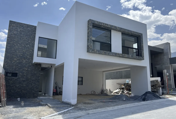 Casa en  Calle Flor De Olivo, El Barro, Monterrey, Nuevo León, 64997, Mex