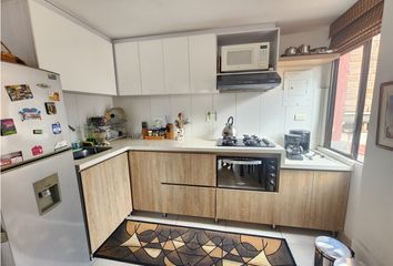 Apartamento en  Loma De Los Bernal, Medellín