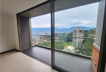 Apartamento en  Altos Del Poblado, Medellín