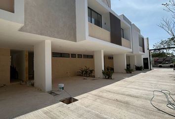 Casa en condominio en  Pueblo Temozon Norte, Mérida, Yucatán