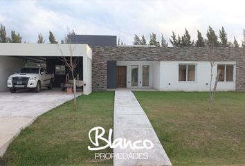 Casa en  El Campo - Fincas Exclusivas Cardales, Partido De Campana