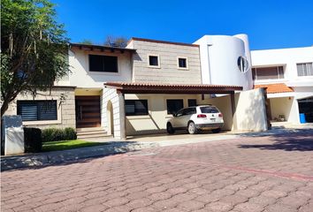 Casa en  Espíritu Santo, San Juan Del Río, San Juan Del Río, Querétaro