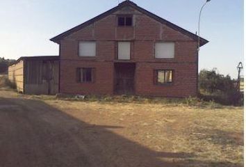 Chalet en  Almanza, León Provincia