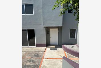 Casa en fraccionamiento en  Calle Gustavo Díaz Ordaz 22, Fovissste Cantarranas, Cuernavaca, Morelos, 62448, Mex