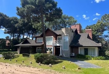 Casa en  Barrio Cerrado Costa Esmeralda, Pinamar