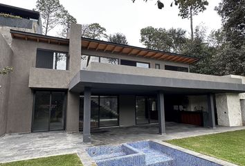 Casa en  Avándaro, Valle De Bravo