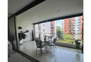 Apartamento en  Aguacatal, Cali