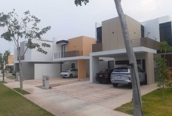 Casa en condominio en  Calle 45, Cholul, Mérida, Yucatán, 97305, Mex