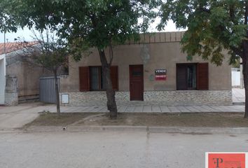 Casa en  Calle Presidente Juan Domingo Perón, Villa Dolores, San Javier, Córdoba, Arg