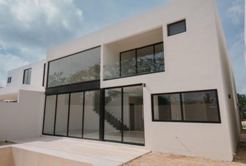 Casa en condominio en  Calle 21, Conkal, Yucatán, 97345, Mex