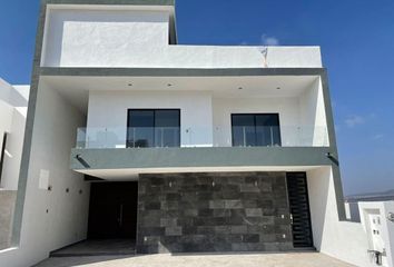 Casa en  Loma Juriquilla, Santiago De Querétaro, Municipio De Querétaro