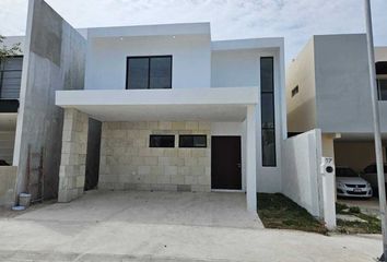 Casa en condominio en  Pueblo Conkal, Conkal