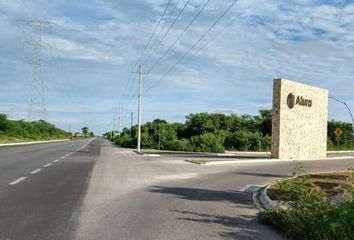 Lote de Terreno en  Calle 18 108-108, Cholul, Mérida, Yucatán, 97305, Mex