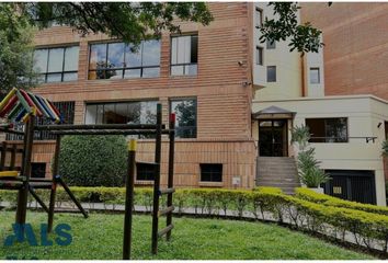 Apartamento en  Castropol, Medellín