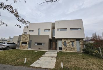 Casa en  Valentina Sur Rural, Neuquén