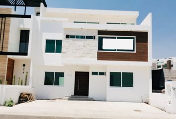 Casa en condominio en  Lomas De Juriquilla, Misión De San Francisco, Fracc. Lomas De Juriquilla, Santa Rosa Jáuregui, Querétaro, México