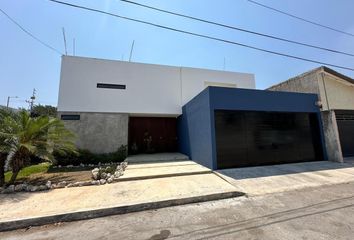 Casa en  Calle Uxmal, Residencial Bougambilias, Campeche, 24060, Mex