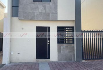 Casa en  Boulevard Asturias, Asturias Residencial, Triana, Apodaca, Nuevo León, 66620, Mex