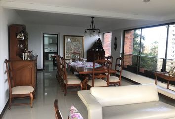 Apartamento en  Poblado, Medellín