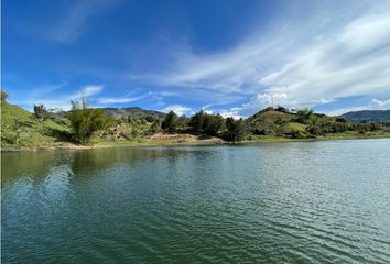 Lote de Terreno en  El Peñol, Antioquia