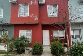 Casa en  Avenida Santa Fe 1099, San Miguel, B1661, Provincia De Buenos Aires, Arg