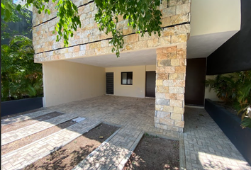 Casa en  Algarrobos Desarrollo Residencial, Mérida, Yucatán