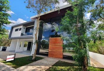 Casa en  Yucatán Country Club, Mérida, Yucatán
