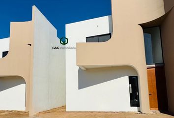 Casa en  El Ciprés, Baja California, Baja California Norte