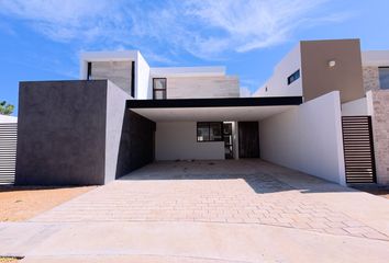 Casa en  Carretera Sitpach - Cholul, Cholul, Mérida, Yucatán, 97305, Mex