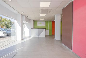 Local Comercial en  Los Remedios, Sevilla