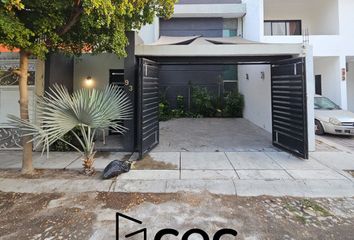 Casa en  Calle Aquiles Serdán, Las Palomas, Ciudad De Villa De Álvarez, Villa De Álvarez, Colima, 28974, Mex