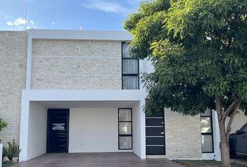 Casa en condominio en  Cerrada 40, Conkal, Yucatán, 97346, Mex