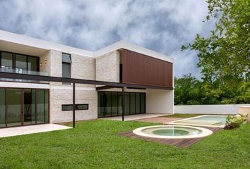 Casa en condominio en  Yucatan Country Club, Mérida, Yucatán, Mex
