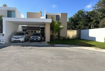 Casa en condominio en  Calle 18 108-108, Cholul, Mérida, Yucatán, 97305, Mex