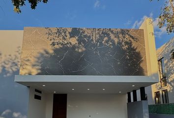Casa en condominio en  Yucatan Country Club, Mérida, Yucatán, Mex