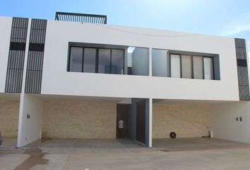 Casa en condominio en  Pueblo Cholul, Mérida, Yucatán