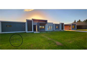 Casa en  Colonia De Chacras Del Rio Luján, Partido De Luján