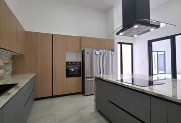 Casa en  Calle 21 A, Fraccionamiento Residencial Baspul, Chicxulub Pueblo, Yucatán, 97340, Mex