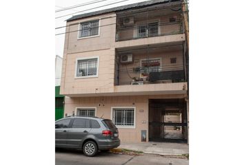 Departamento en  Villa Sarmiento, Partido De Morón
