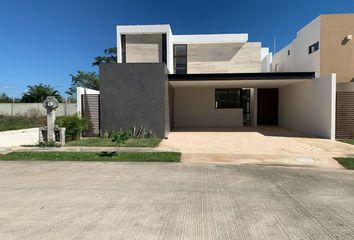 Casa en condominio en  Avenida Natura, Cholul, Mérida, Yucatán, 97305, Mex