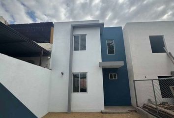 Casa en  Calle Licenciado Fortunato Alvarez Castro 4748, Adolfo López Mateos, Culiacán Rosales, Culiacán, Sinaloa, 80190, Mex