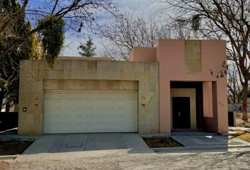 Casa en  Calle San Alberto, Valle De Santa Elena, Saltillo, Coahuila De Zaragoza, 25023, Mex