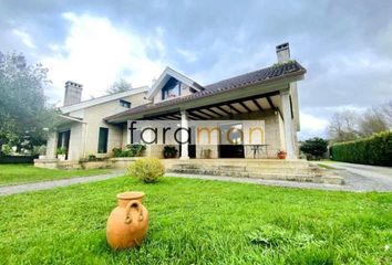 Chalet en  Nigrán, Pontevedra Provincia