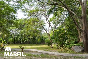 Lote de Terreno en  Calle Luis Spota Saavedra, Lázaro Cárdenas, Comala, Colima, 28450, Mex