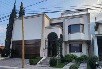 Casa en  Calle Río Pilón 112-118, Lomas Del Valle, San Pedro Garza García, Nuevo León, 66256, Mex